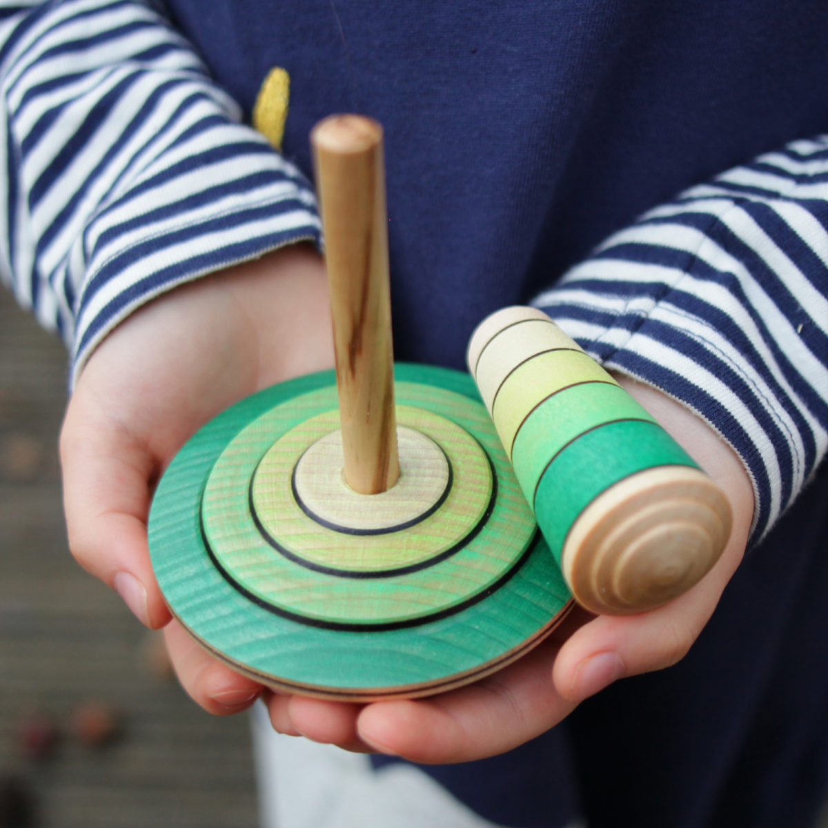Mader 'My First Spinning Top' with Starter - Grass | Toy | Mader Kreiselmanufaktur | Little Acorn to Mighty Oaks