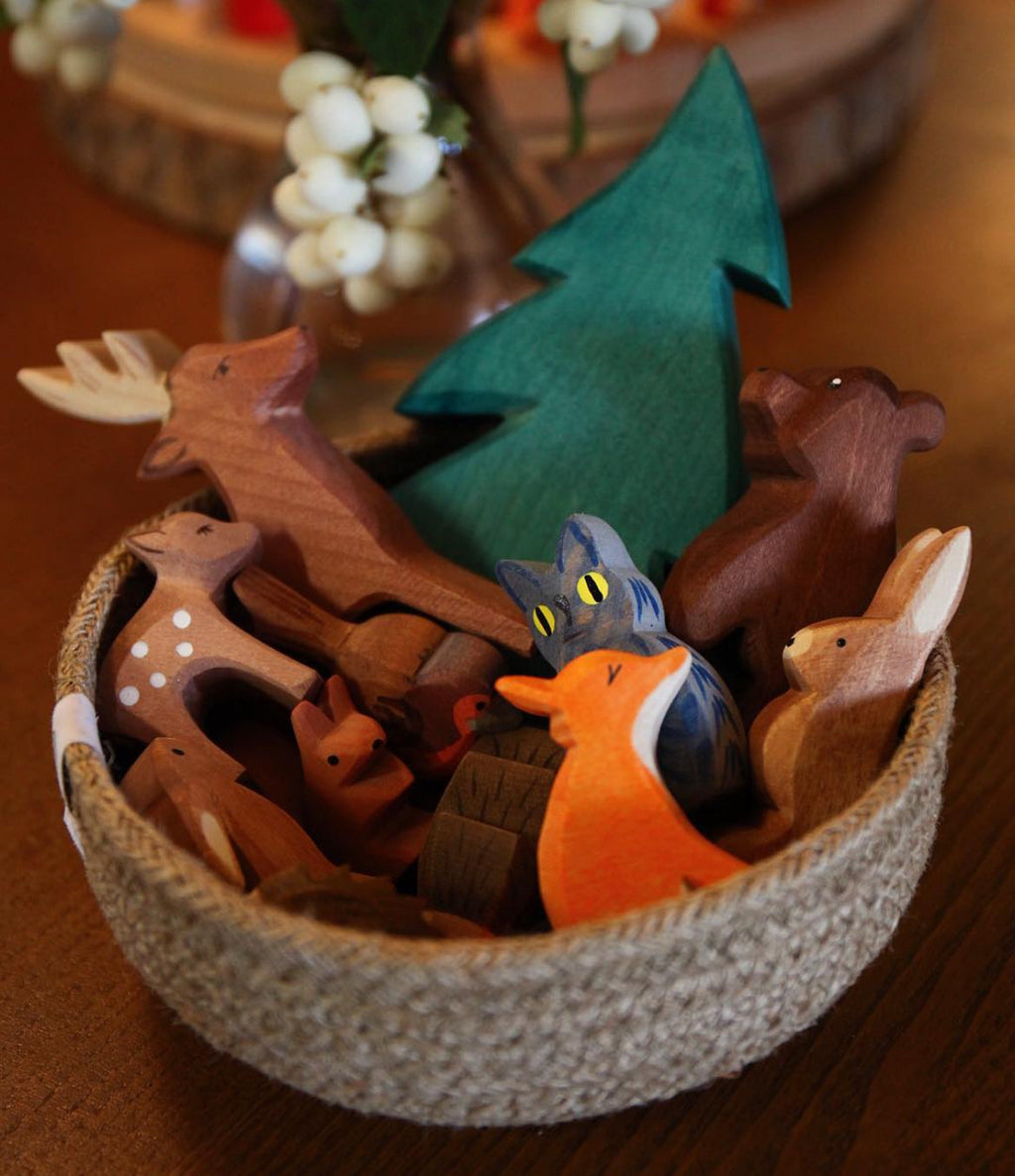 Echoes of Enchantment: Tales Brought to Life with Story Baskets