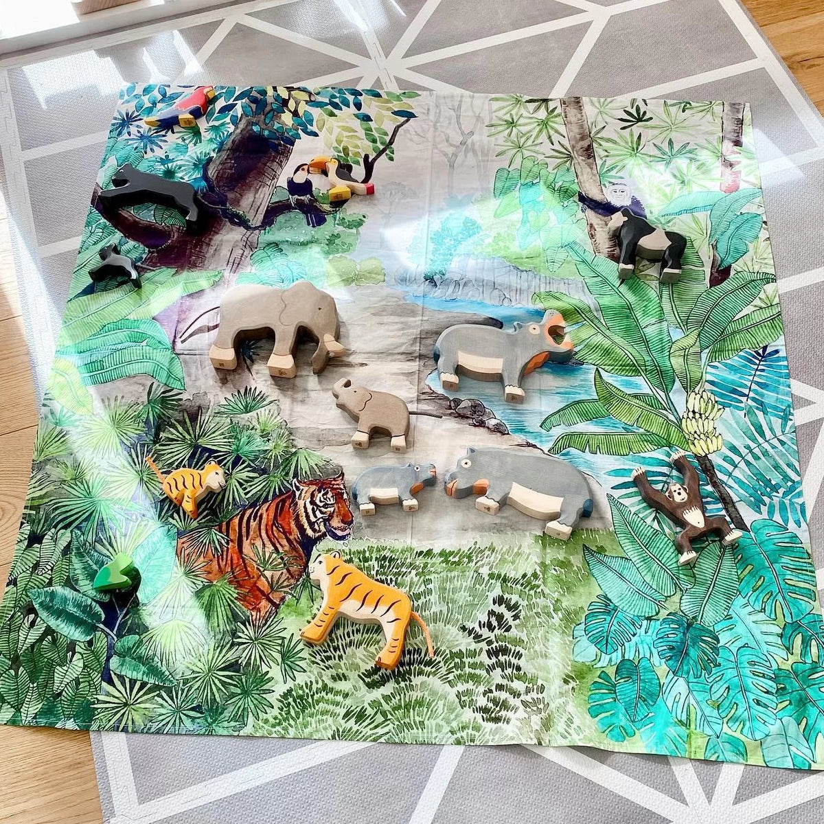 Wonderie - Deep in the Jungle Organic Cotton Play Cloth - 1m x 1m | | Wonderie Organic Play Cloths | Little Acorn to Mighty Oaks