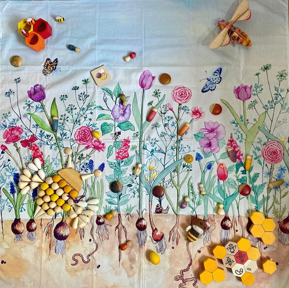 Wonderie - In Bloom Organic Cotton Play Cloth - 1m x 1m | | Wonderie Organic Play Cloths | Little Acorn to Mighty Oaks