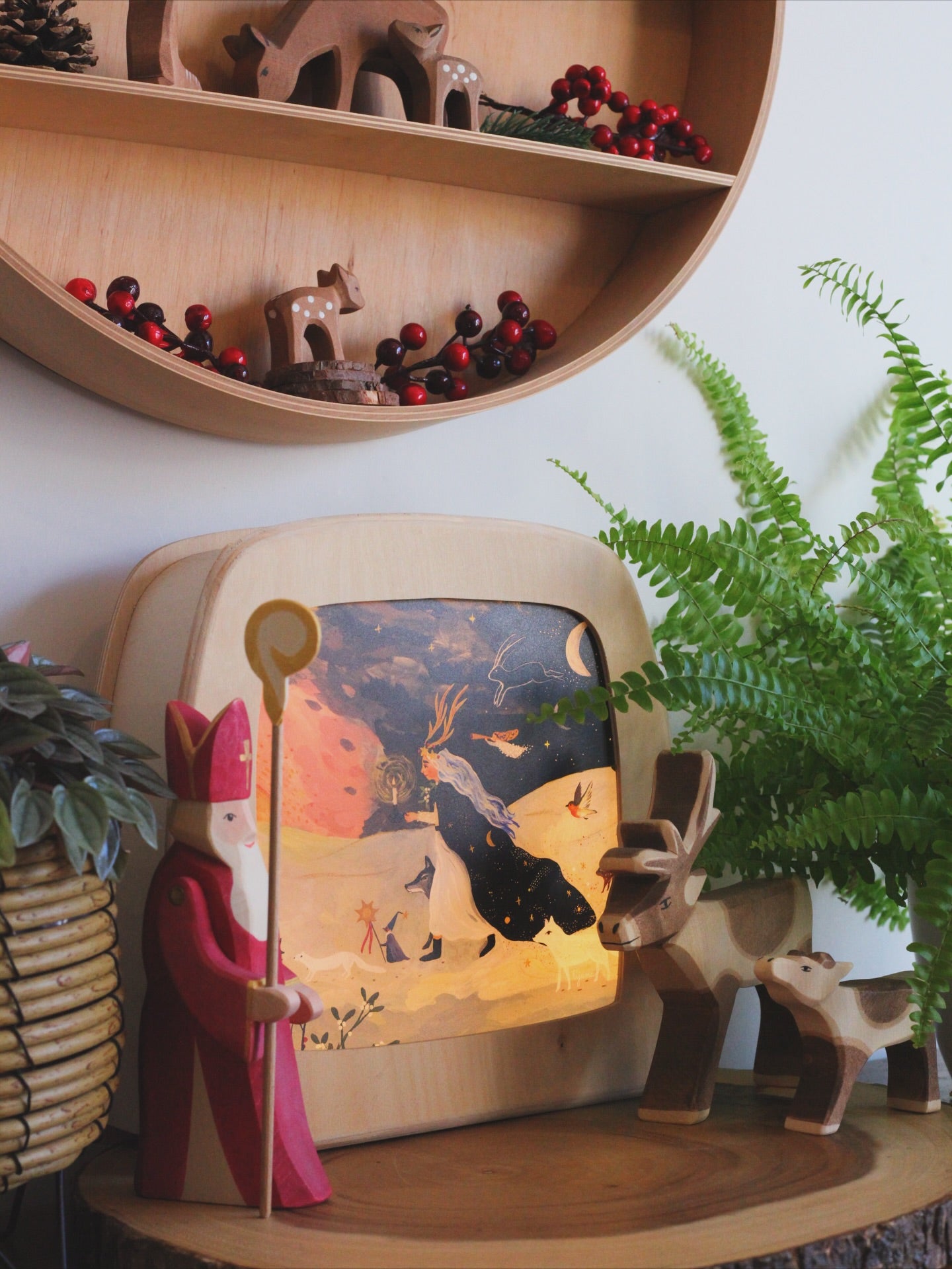 Toverlux Magic Picture Lamp – Waldorf-Inspired Silhouette Lamp | Toy | Toverlux | Little Acorn to Mighty Oaks