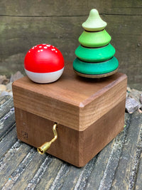 Mader Woodland Music Box with Spinning Tops - Edelweiss | Toy | Mader Kreiselmanufaktur | Little Acorn to Mighty Oaks