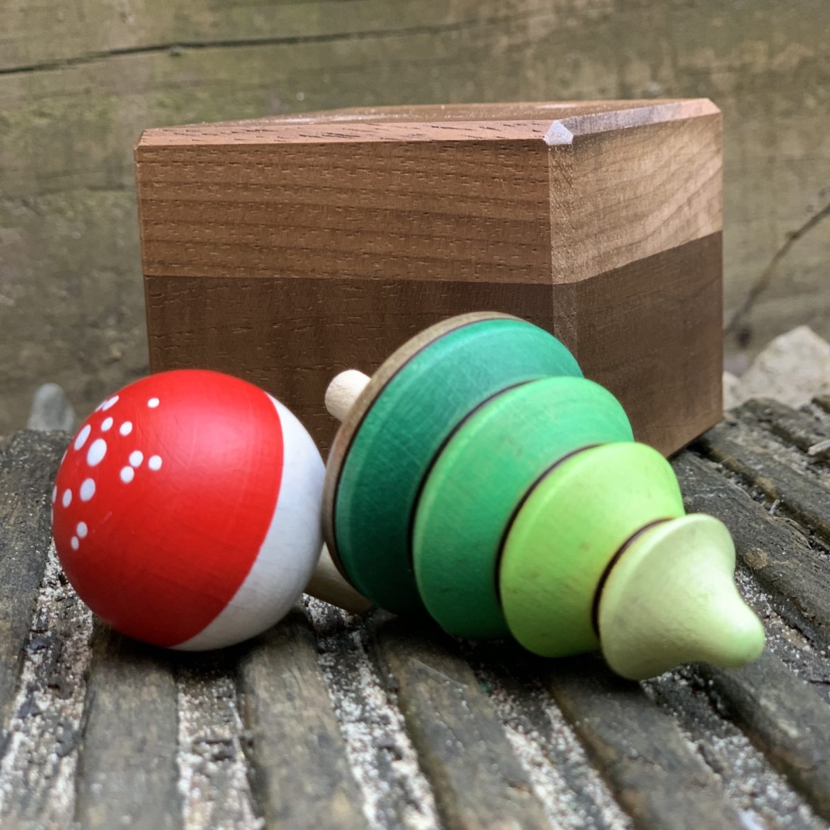 Mader Woodland Music Box with Spinning Tops - Edelweiss | Toy | Mader Kreiselmanufaktur | Little Acorn to Mighty Oaks
