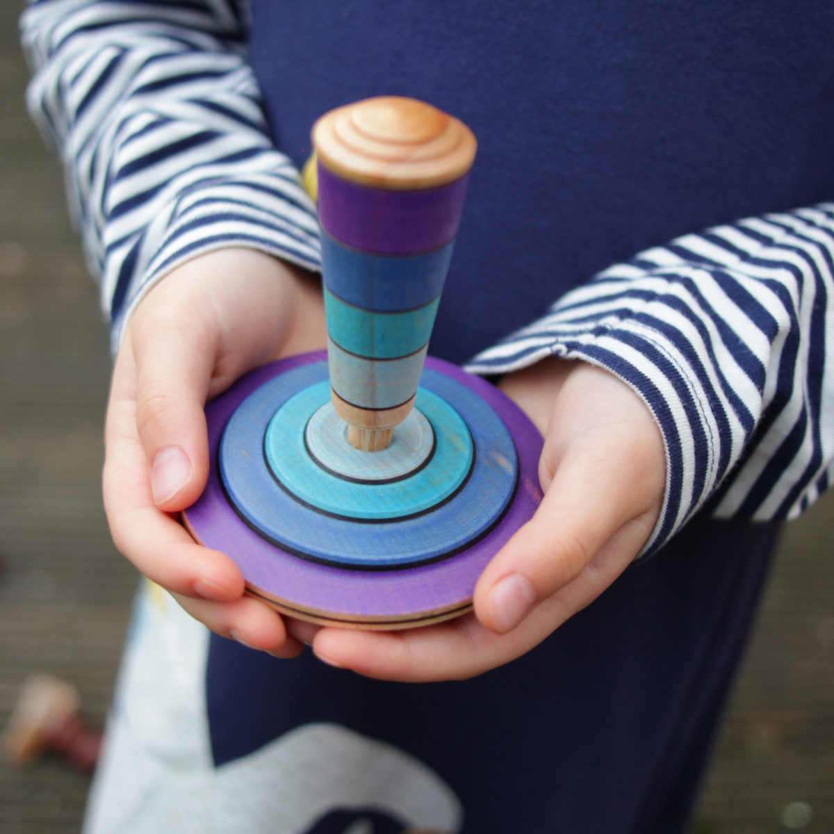 Mader 'My First Spinning Top' with Starter - Violet | Toy | Mader Kreiselmanufaktur | Little Acorn to Mighty Oaks