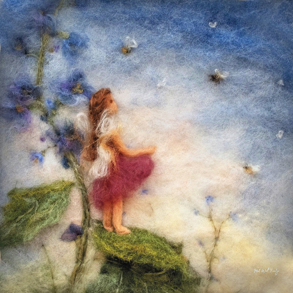 Het Wol Feetje - Little Bee Keeper Silhouette | Toy | Toverlux | Little Acorn to Mighty Oaks